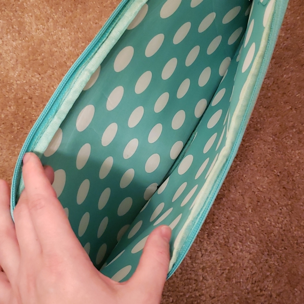 Computer Case - Picture 3 of 4